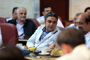 جلسه کمیته مورتالییتی مورخ ششم دیماه سال جاری در مرکز قلب و عروق شهید رجایی: عکس شماره 1 / 12